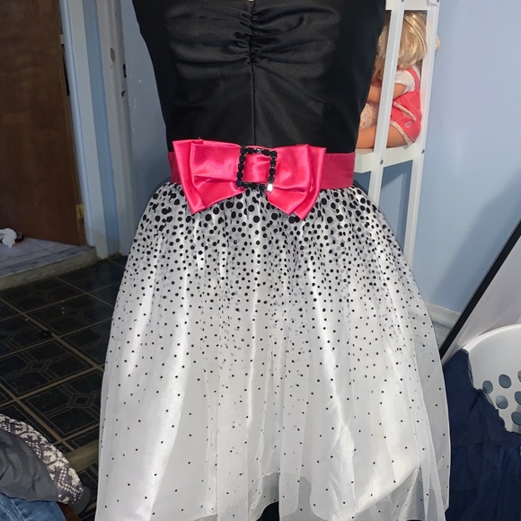 Prom dress - Picture 3 of 3